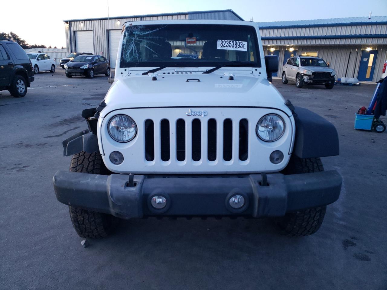 2015 JEEP WRANGLER U - Image 5