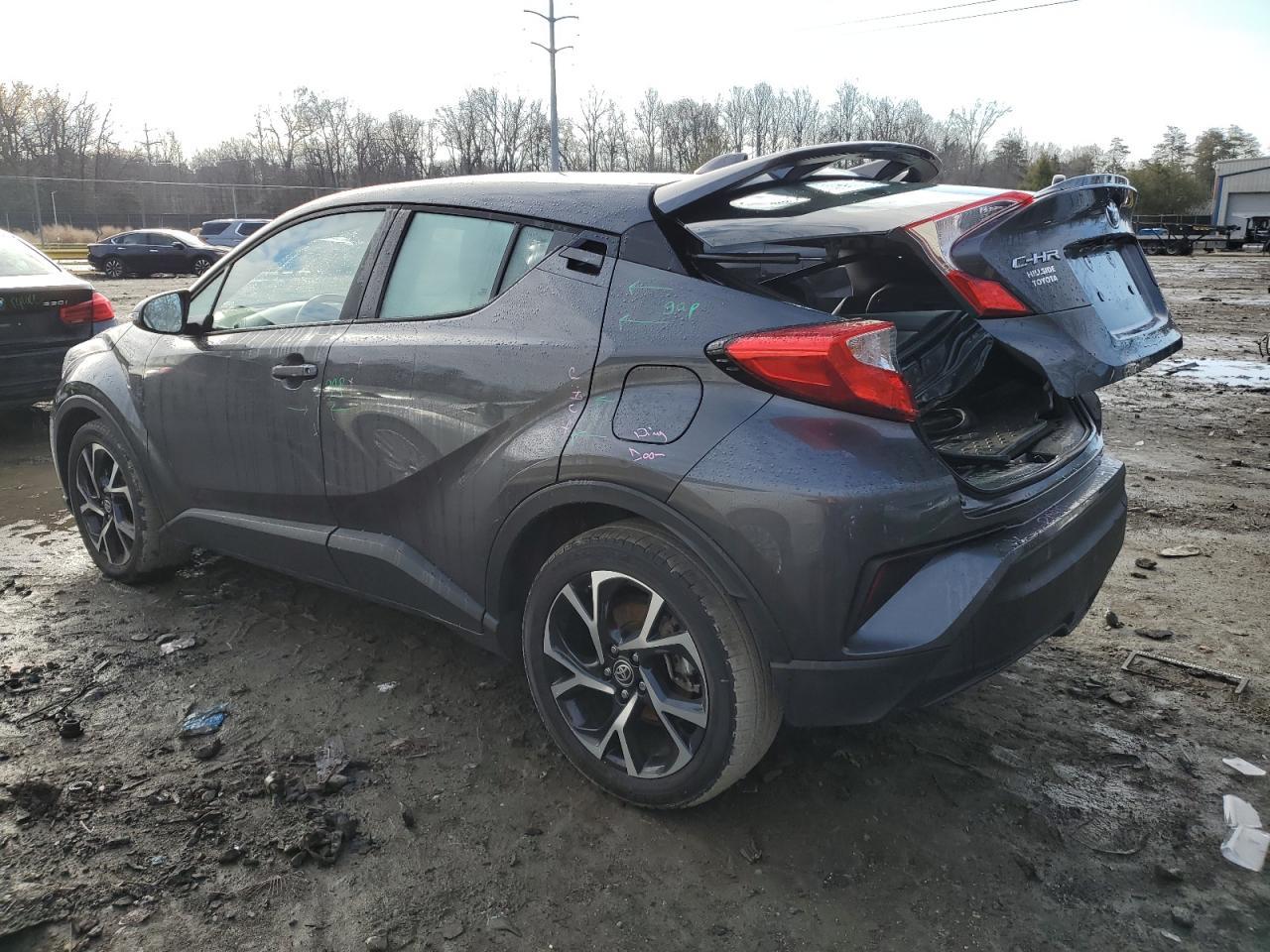 2021 TOYOTA C-HR XLE - Фото 2