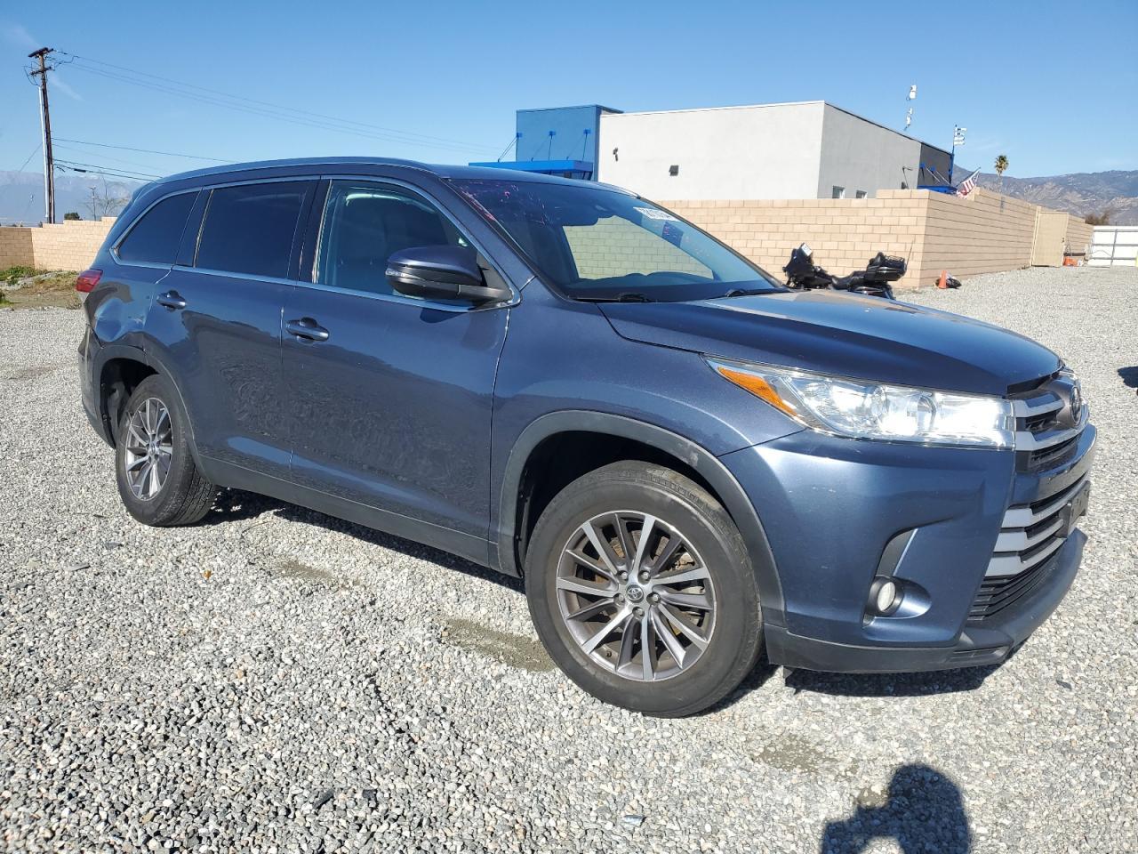 2019 TOYOTA HIGHLANDER - Image 4