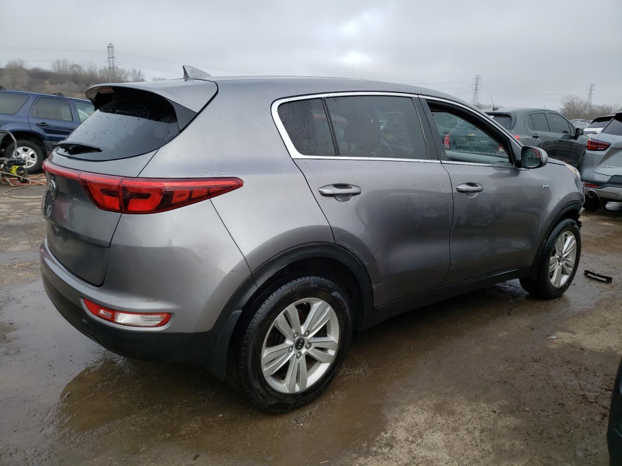 2017 KIA SPORTAGE L - Фото 3