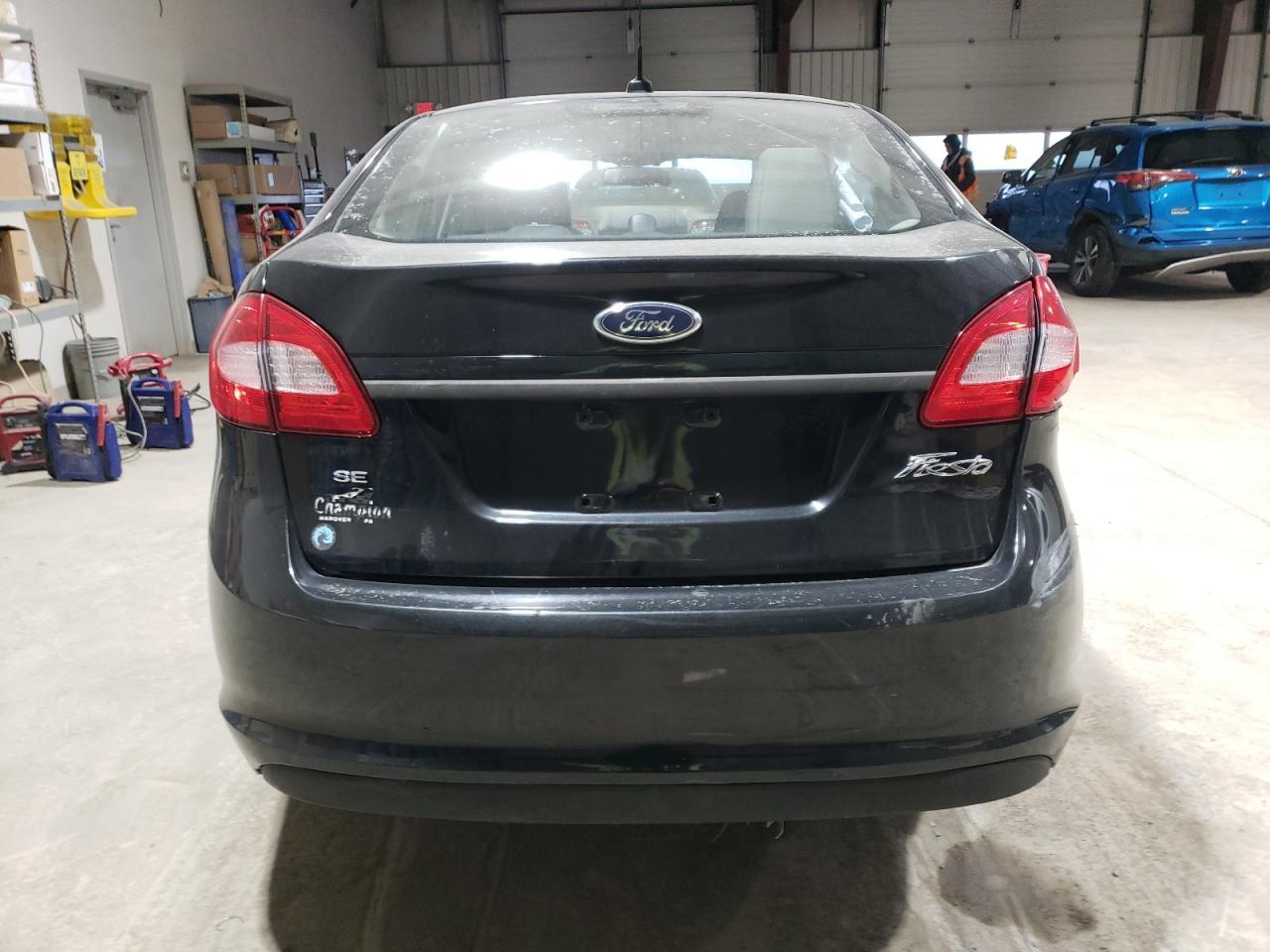 2013 FORD FIESTA SE - Image 6