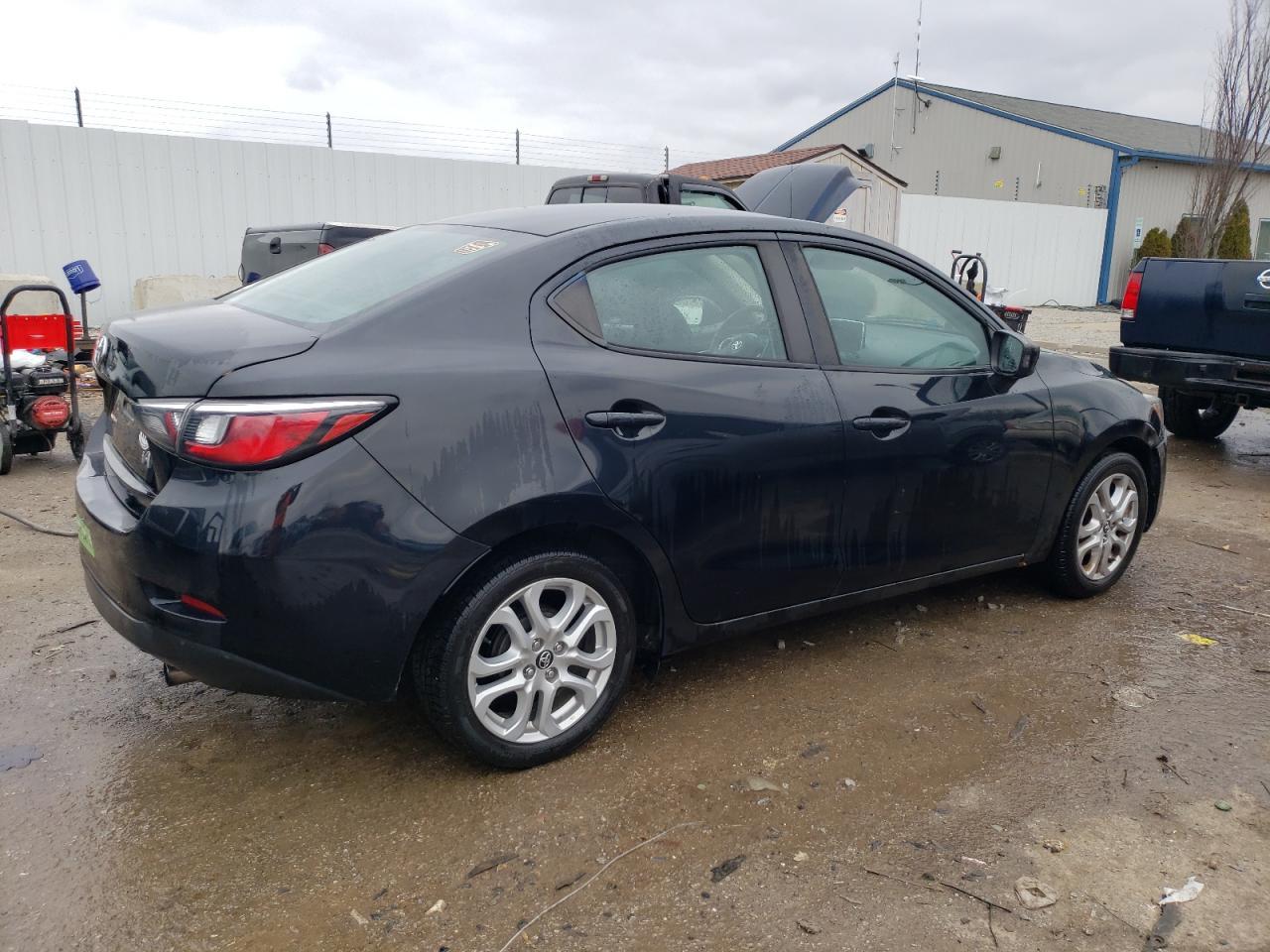 2017 TOYOTA YARIS IA - Фото 3