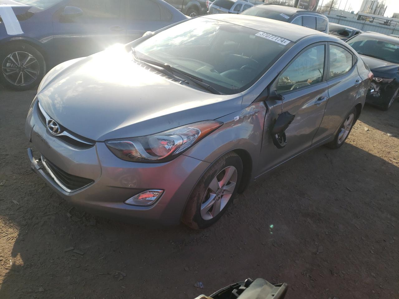 2013 HYUNDAI ELANTRA GL