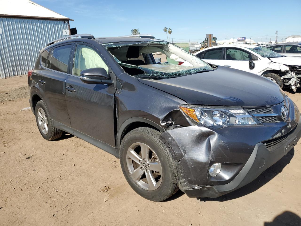 2015 TOYOTA RAV4 XLE - Image 4