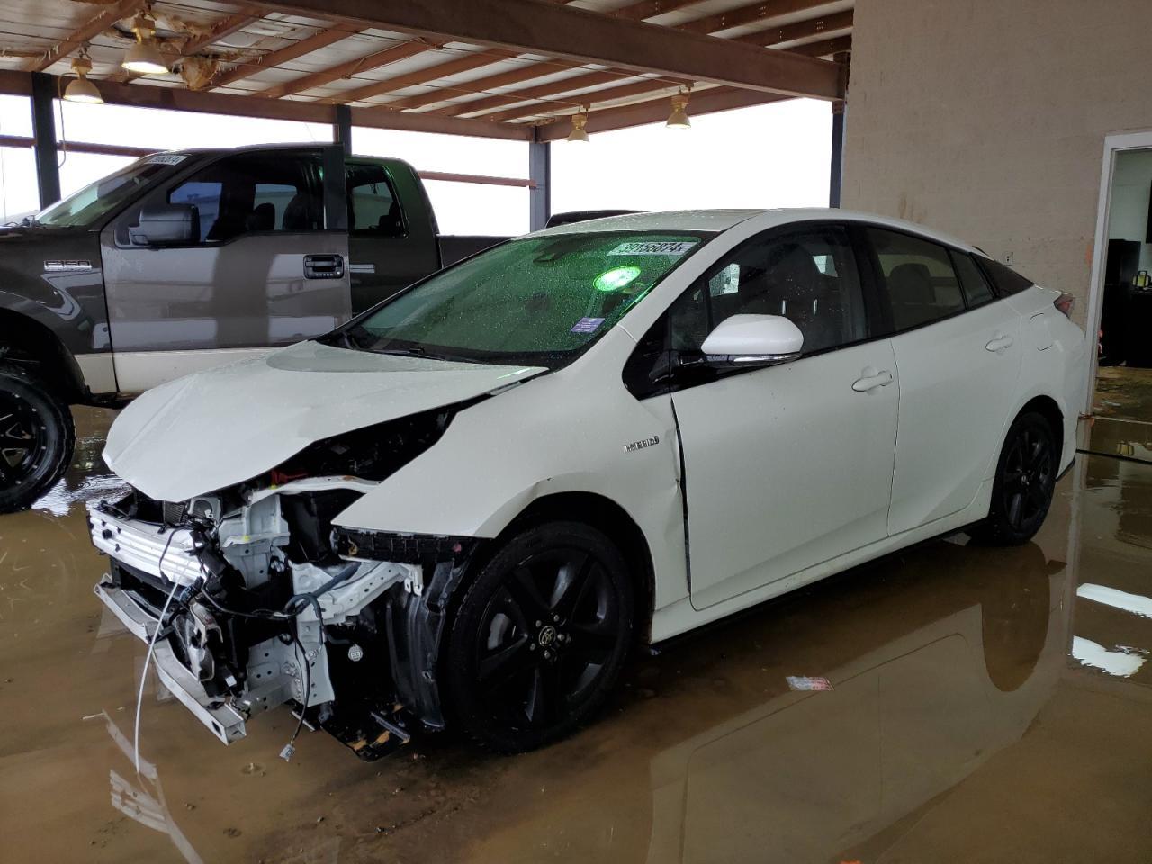 2017 TOYOTA PRIUS car image