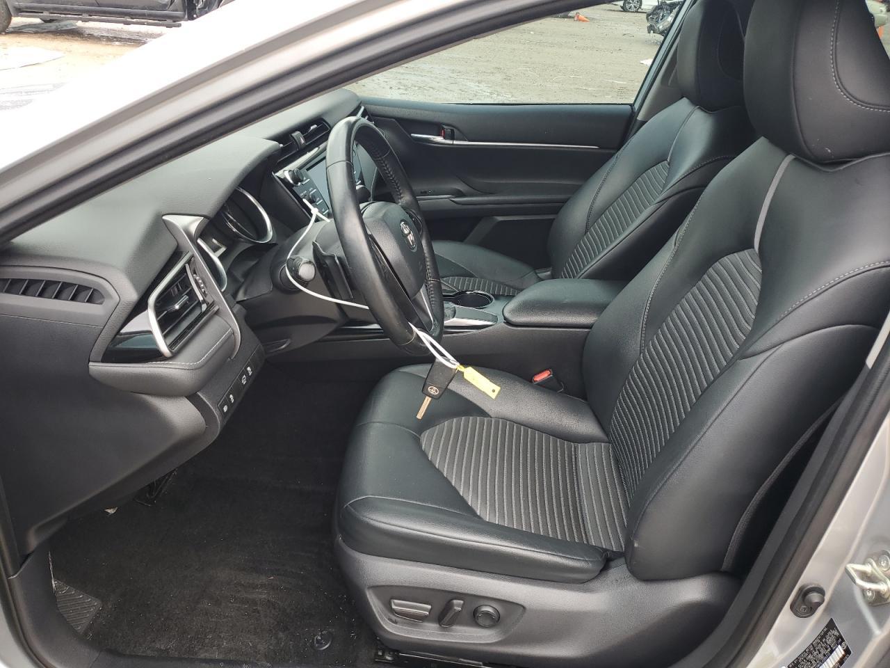 2020 TOYOTA CAMRY SE - Image 7