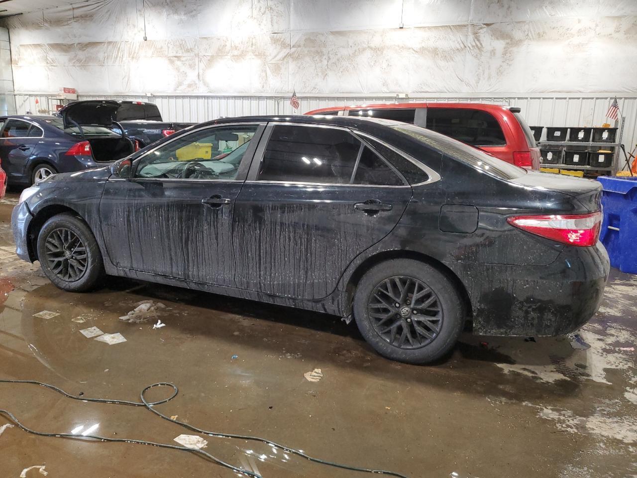 2016 TOYOTA CAMRY LE - Фото 2