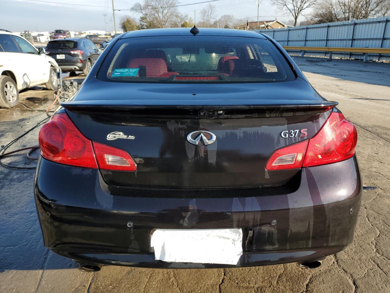 2011 INFINITI G37 BASE - Image 6