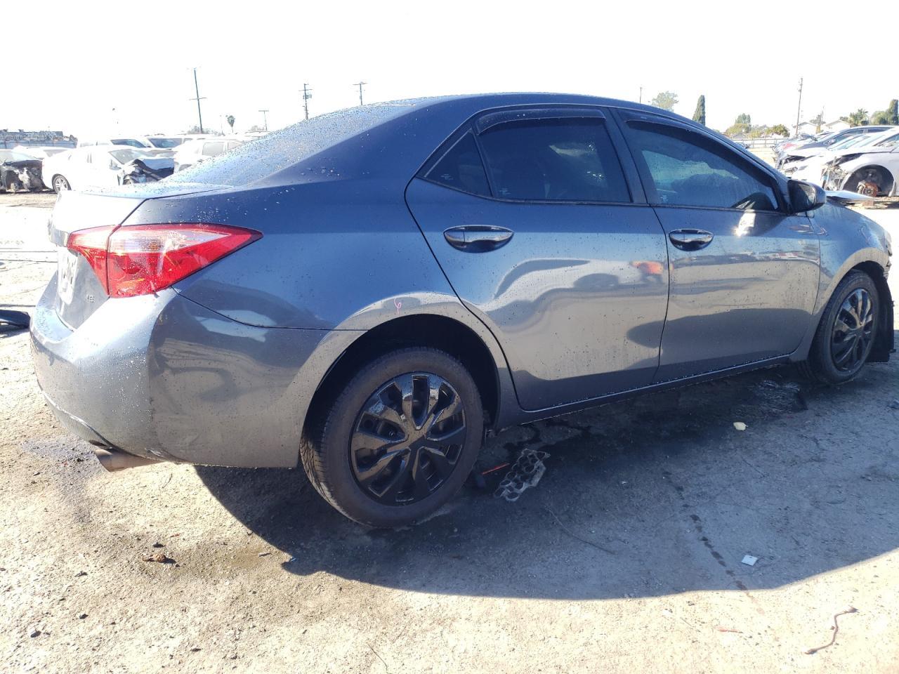 2018 TOYOTA COROLLA L - Image 3