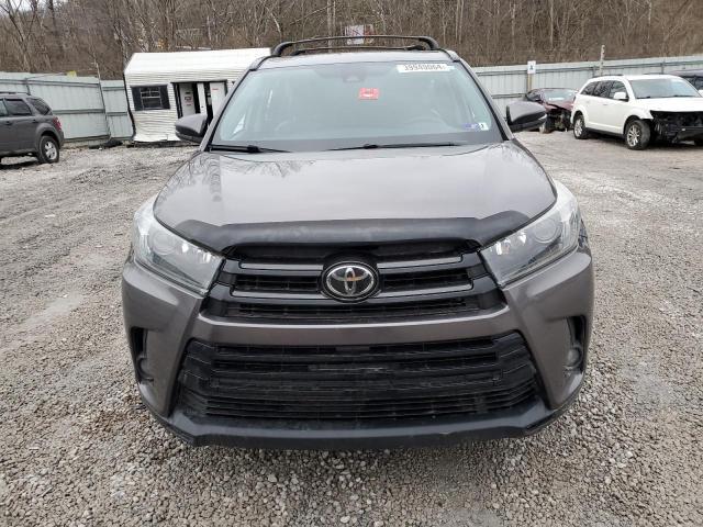 2019 Toyota Highlander Se - Фото 5