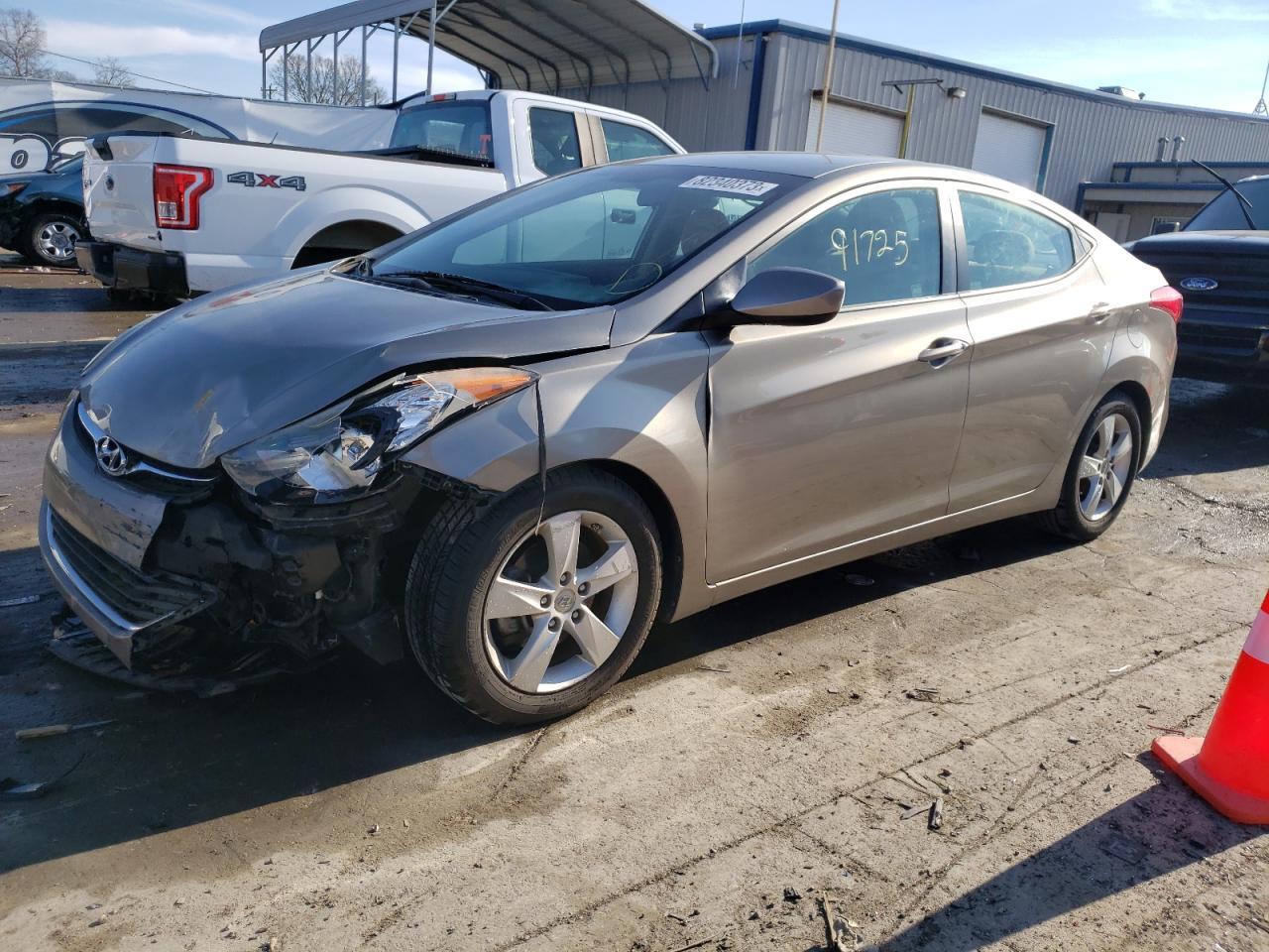 2013 HYUNDAI ELANTRA GL