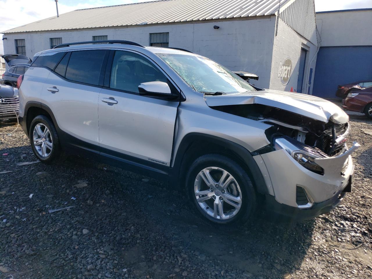 2018 GMC TERRAIN SL - Image 4