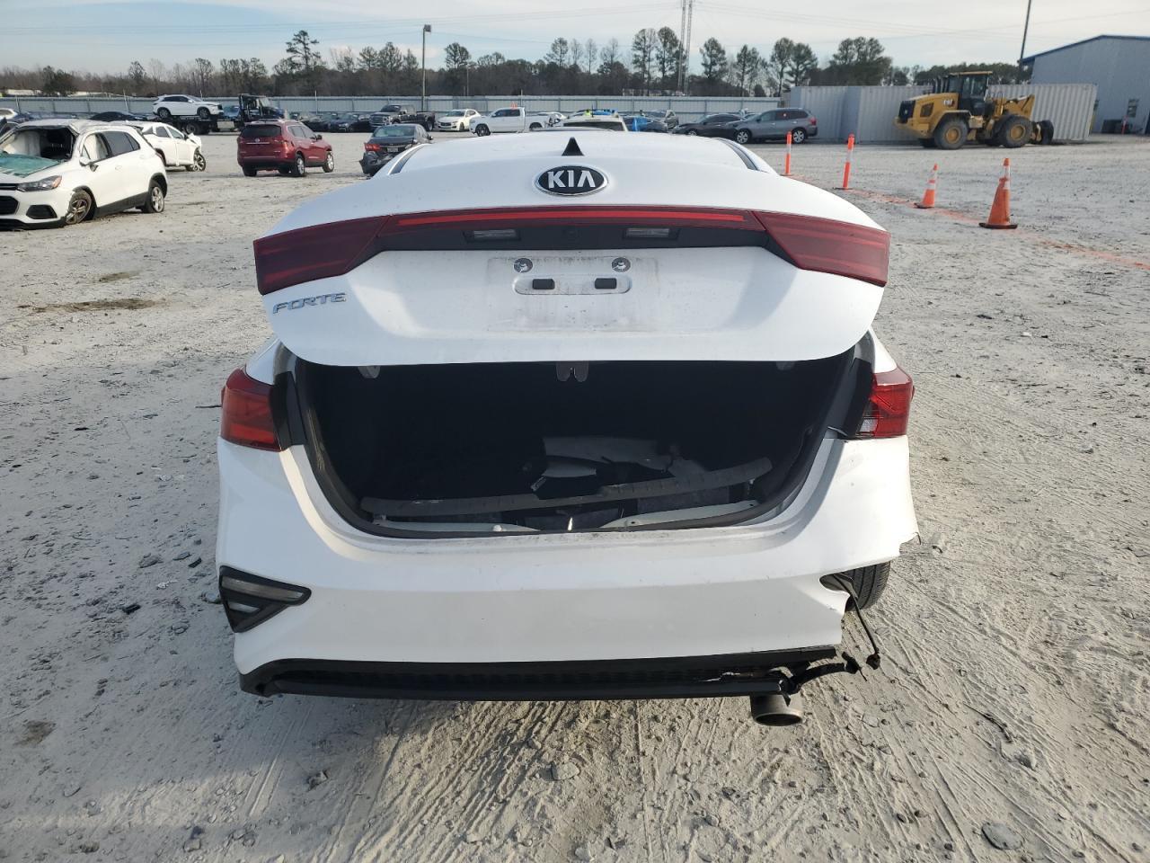 2021 KIA FORTE FE - Image 6