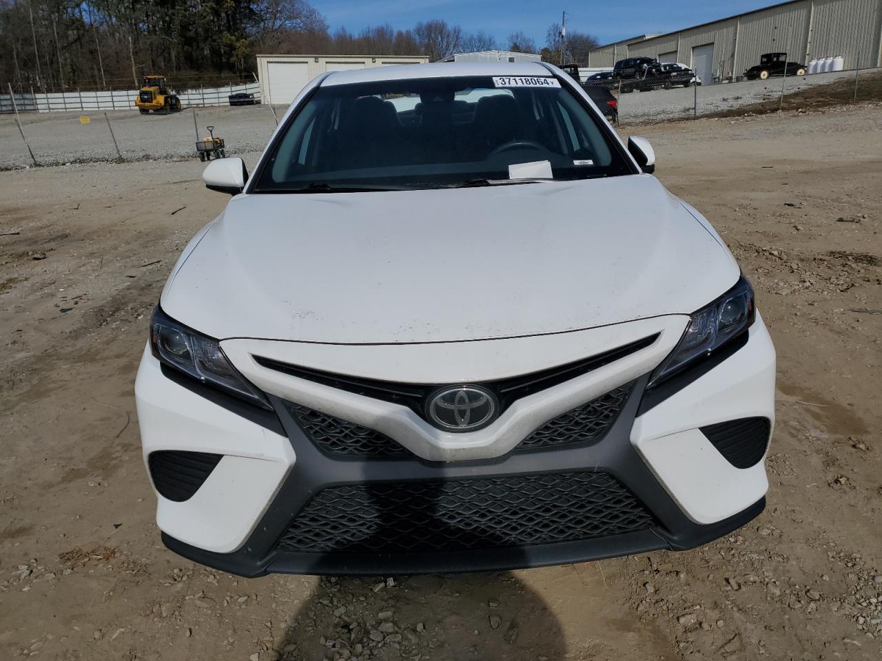 2020 TOYOTA CAMRY SE - Фото 5