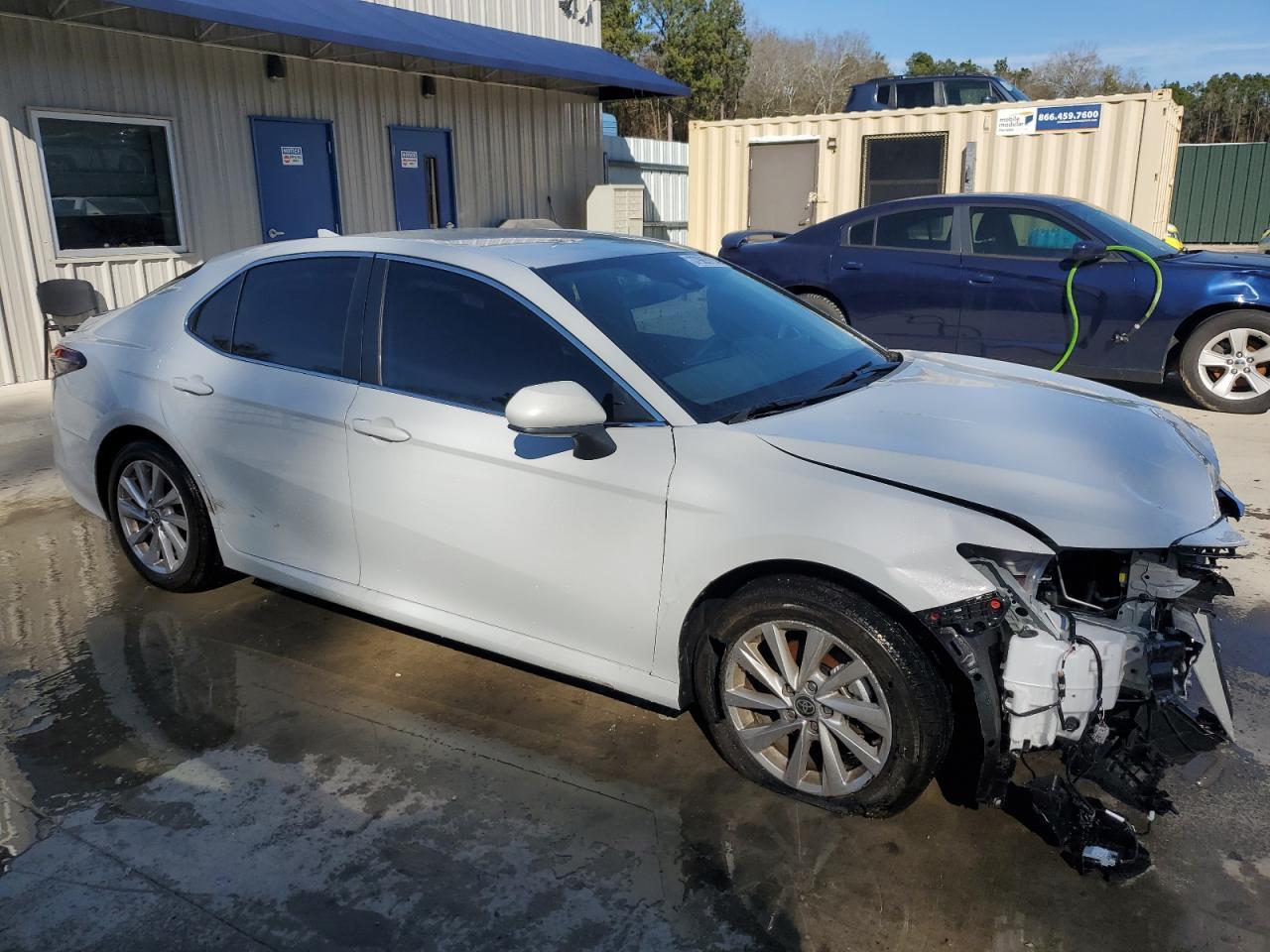 2023 TOYOTA CAMRY LE - Фото 4