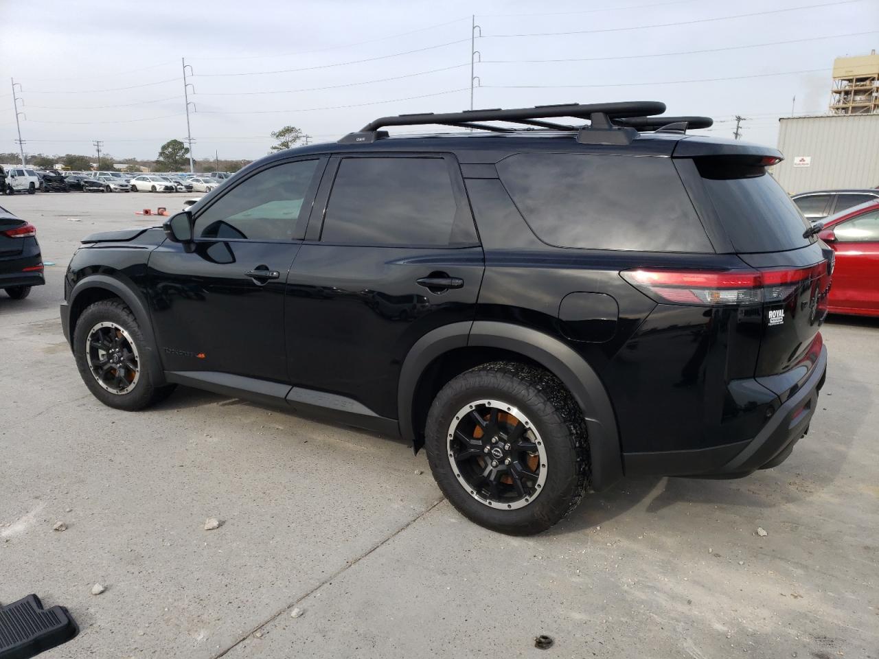 2023 NISSAN PATHFINDER - Image 2