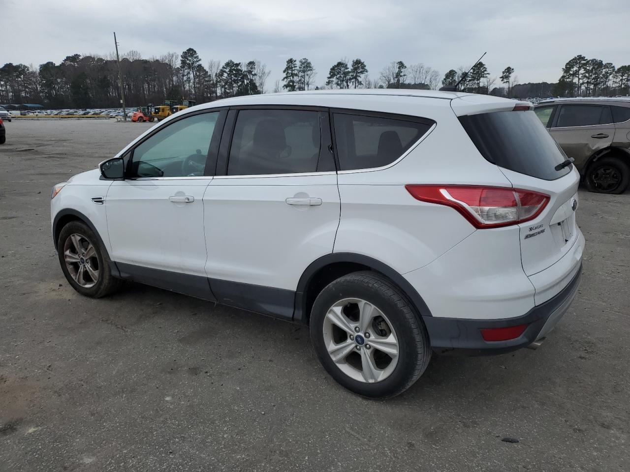 2015 FORD ESCAPE SE - Image 2