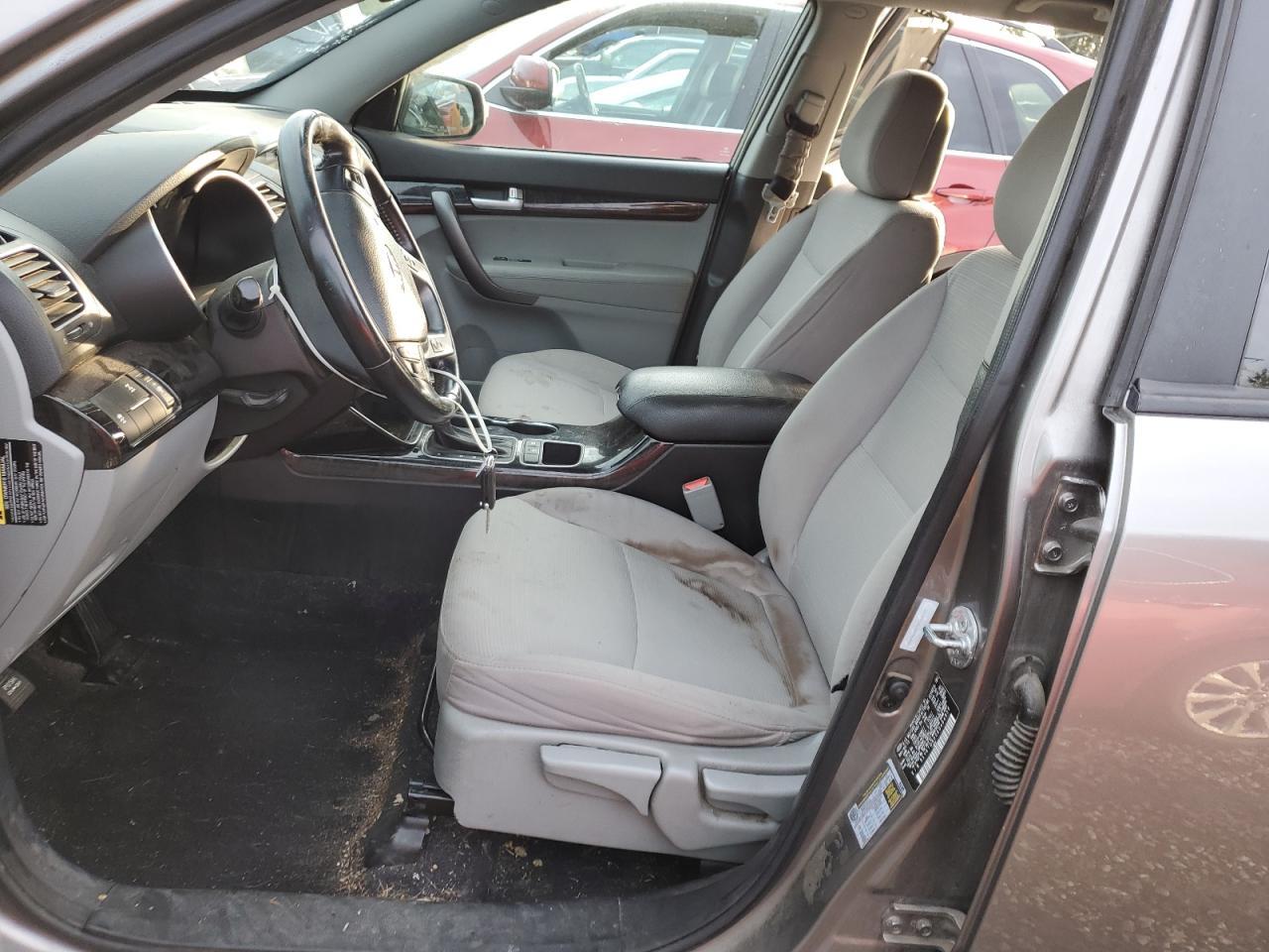 2014 KIA SORENTO LX - Image 7