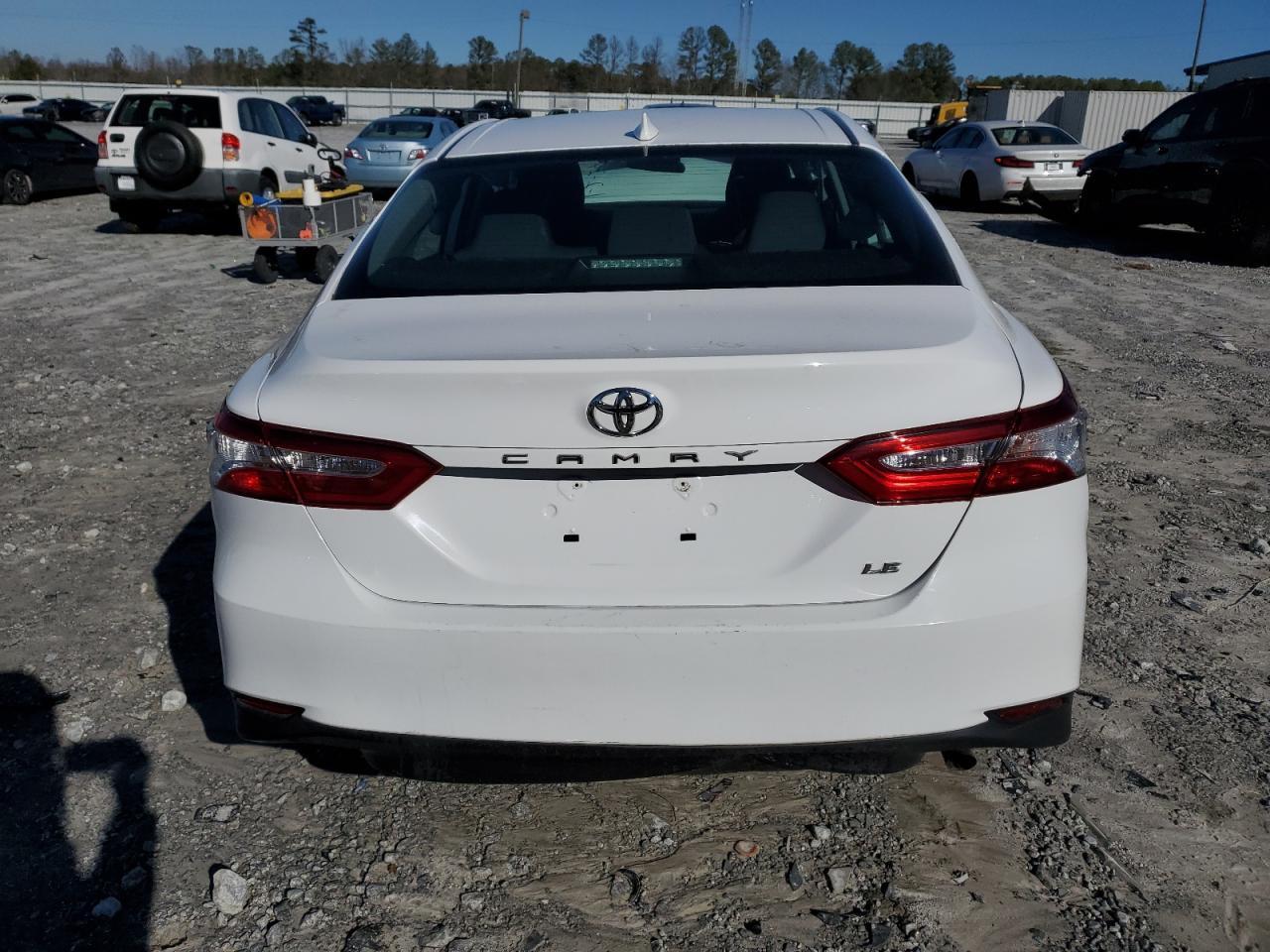 2020 TOYOTA CAMRY LE - Фото 6