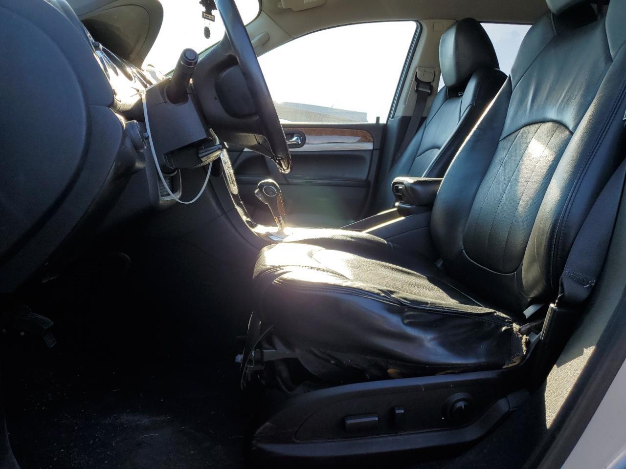 2011 BUICK ENCLAVE CX - Image 7