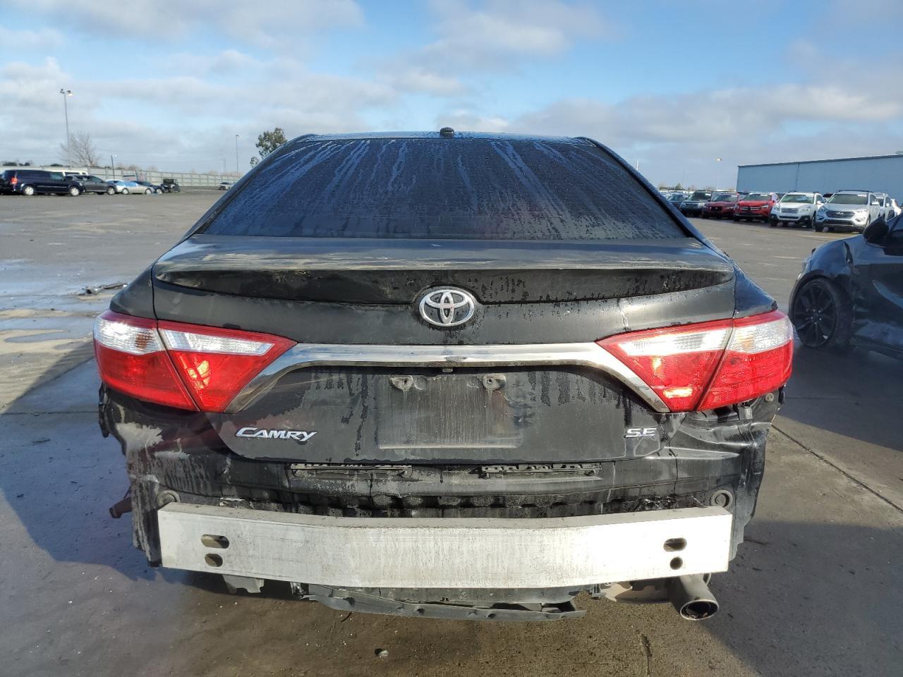 2016 TOYOTA CAMRY LE - Image 6