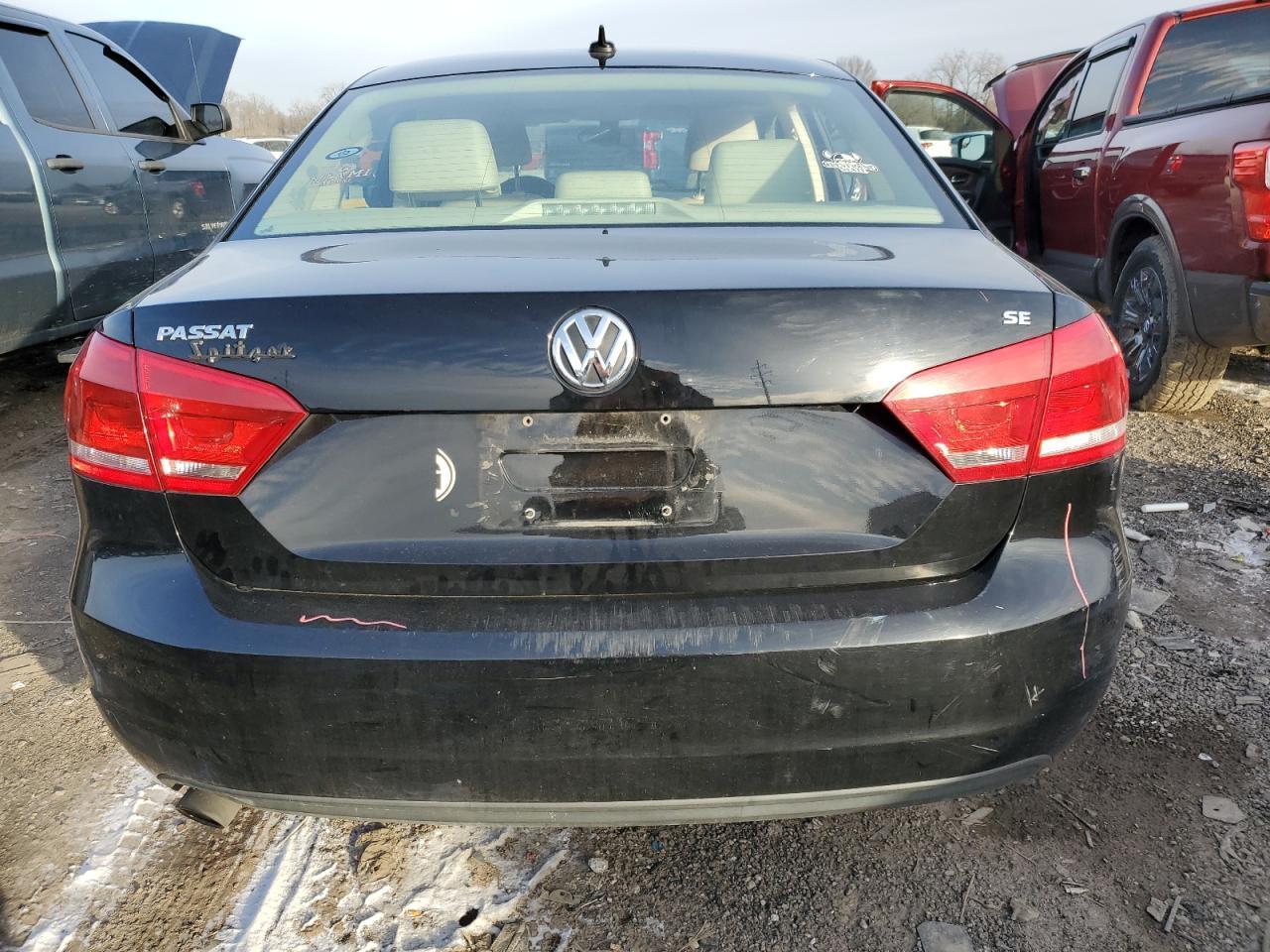 2013 VOLKSWAGEN PASSAT SE - Image 6