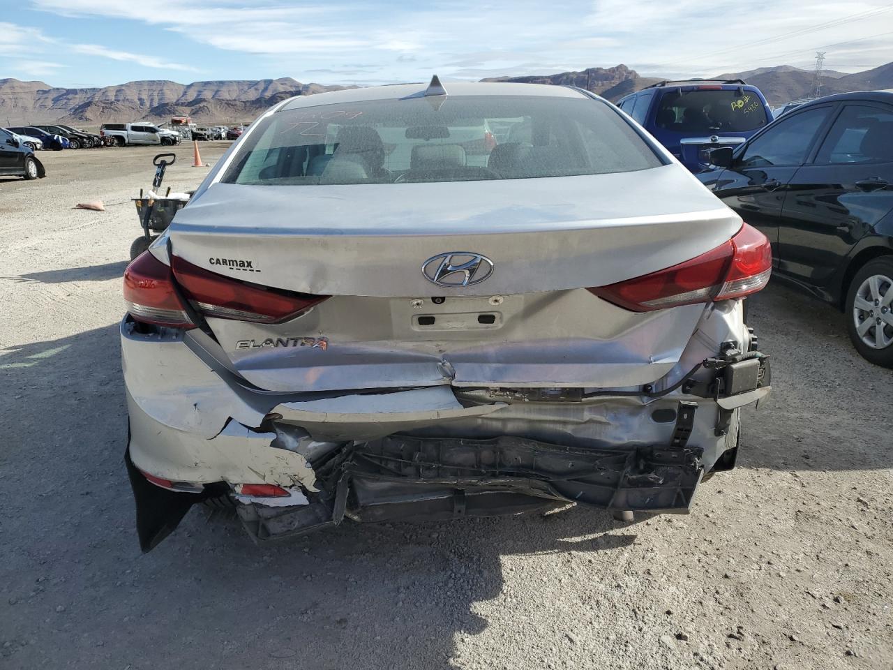 2018 HYUNDAI ELANTRA SE - Фото 6
