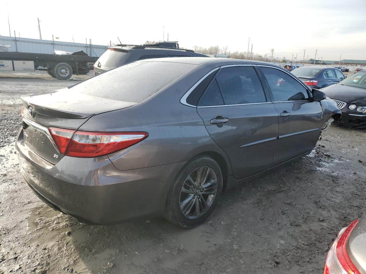 2017 TOYOTA CAMRY LE - Image 3