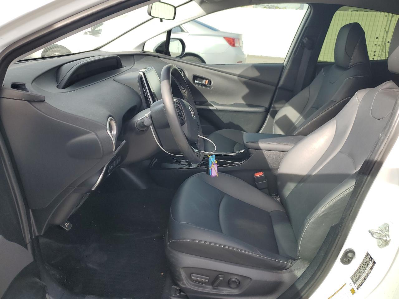 2022 TOYOTA PRIUS PRIM - Фото 7