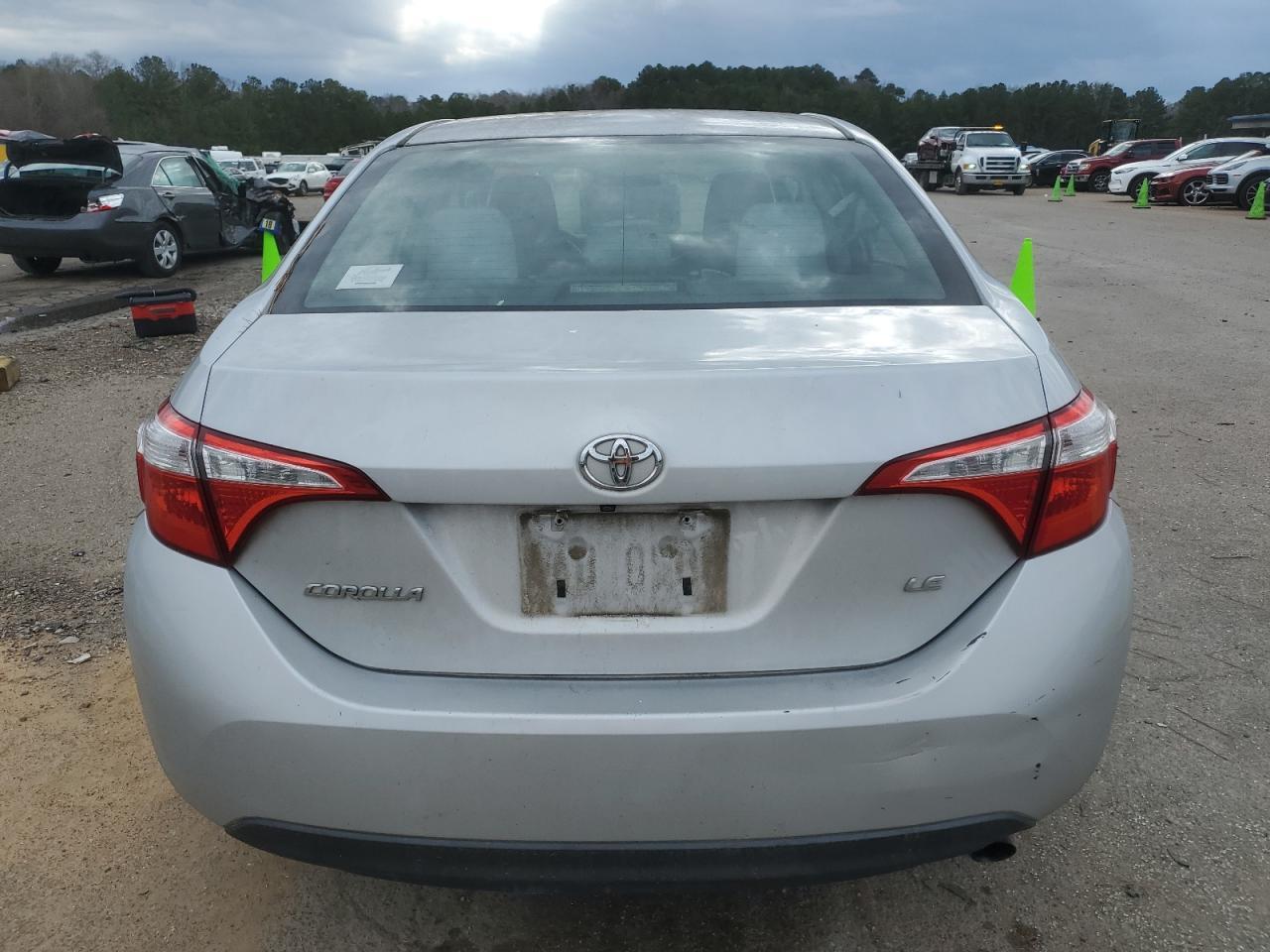 2014 TOYOTA COROLLA L - Image 6