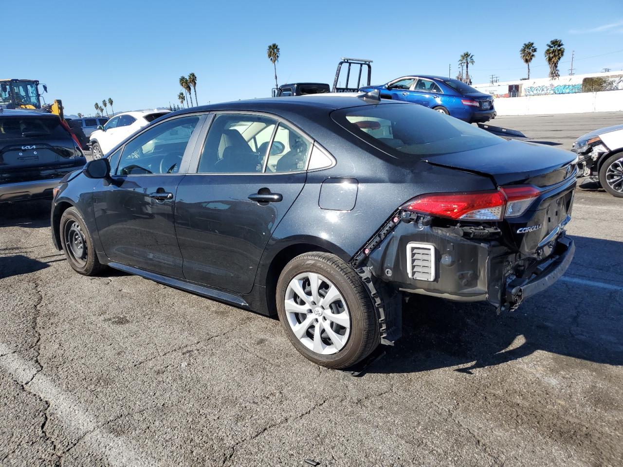 2021 TOYOTA COROLLA LE - Фото 2