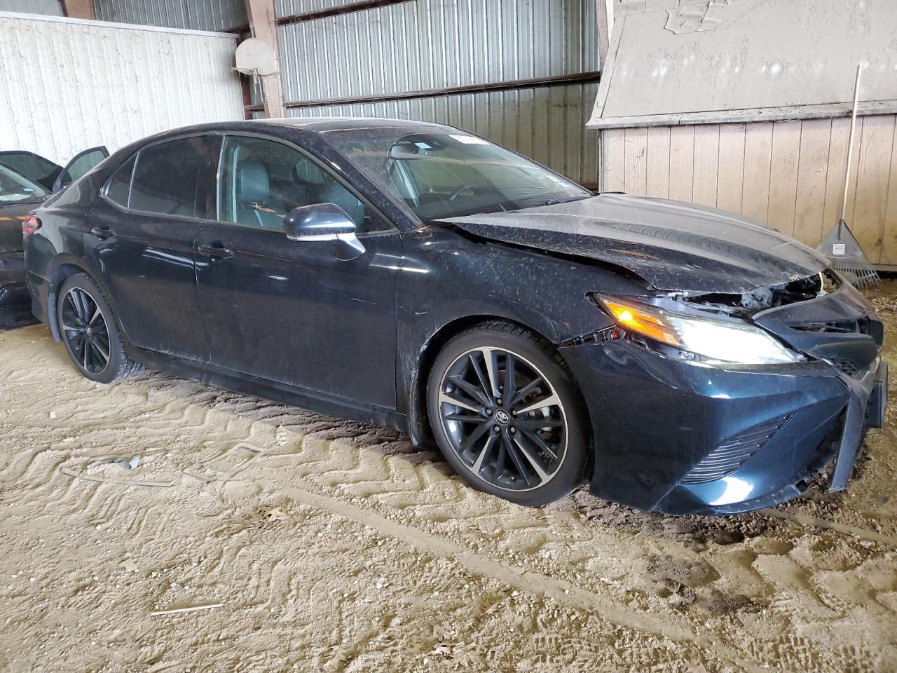 2019 TOYOTA CAMRY XSE - Фото 4