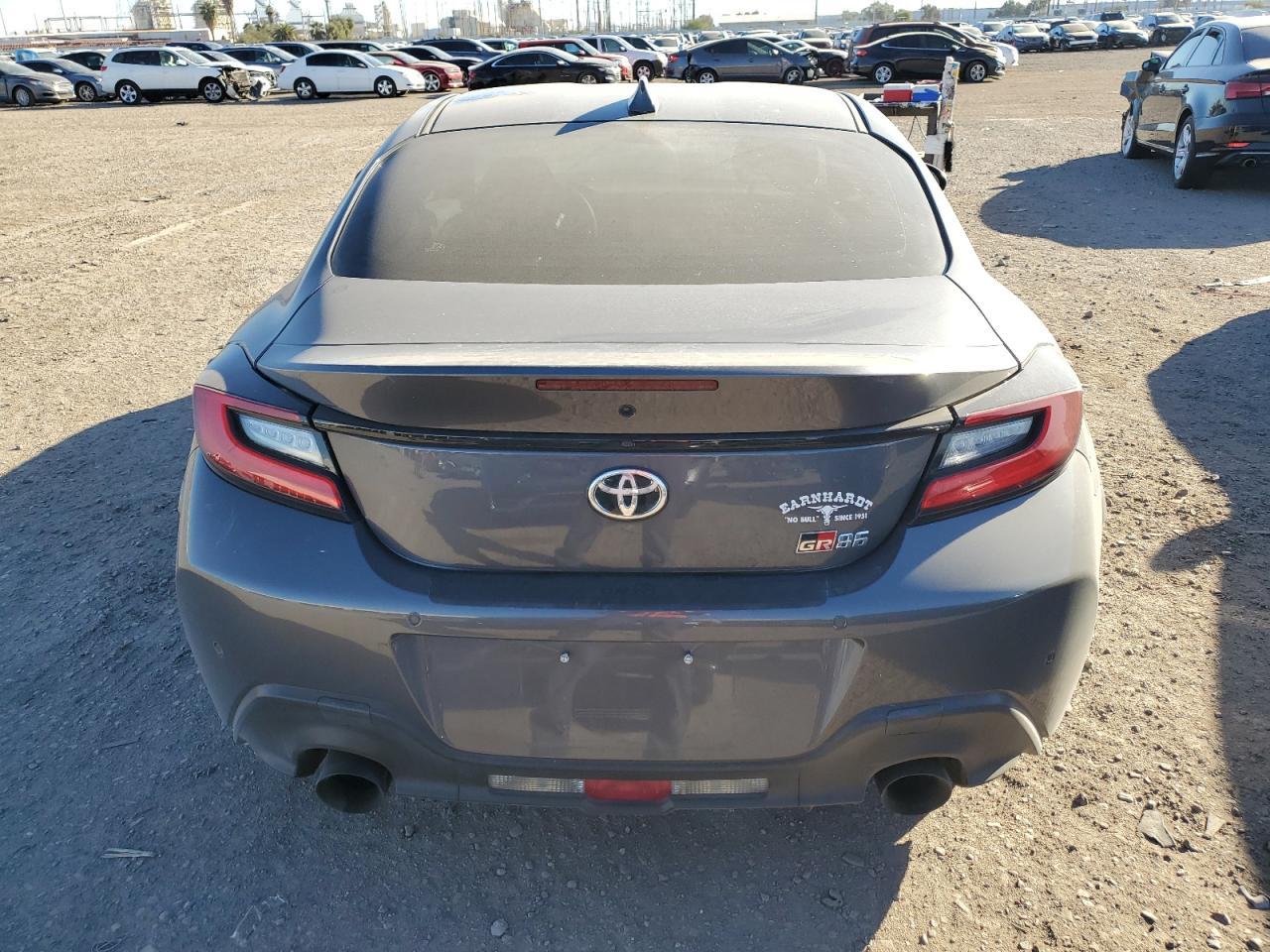 2023 TOYOTA GR 86 - Image 6