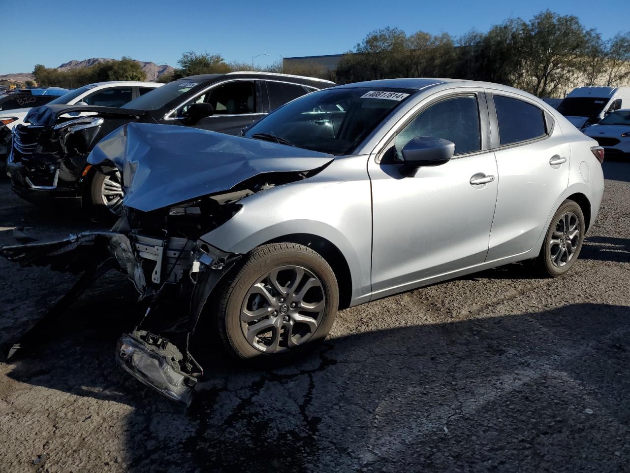 2019 TOYOTA YARIS L car image