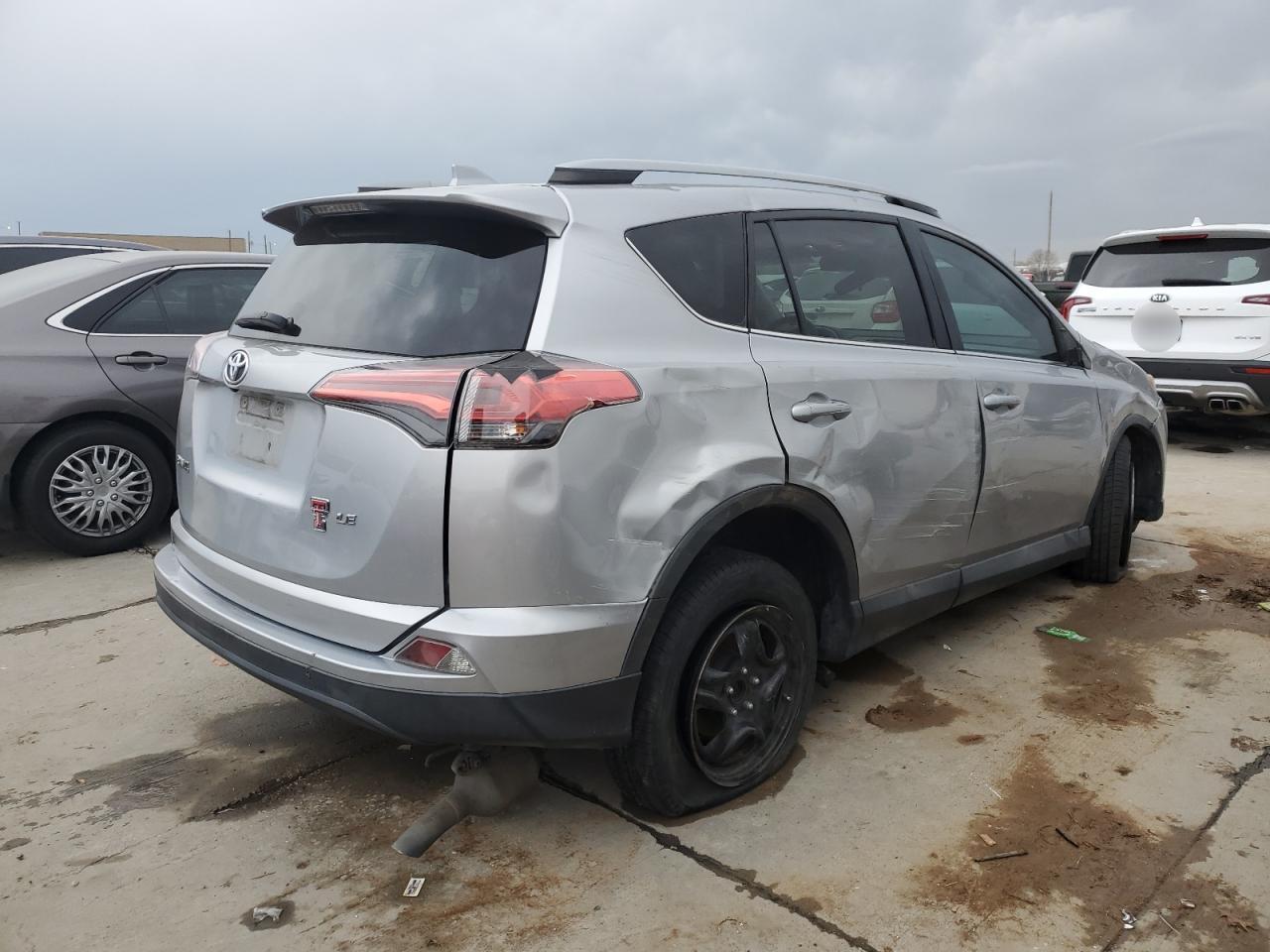 2017 TOYOTA RAV4 LE - Image 3