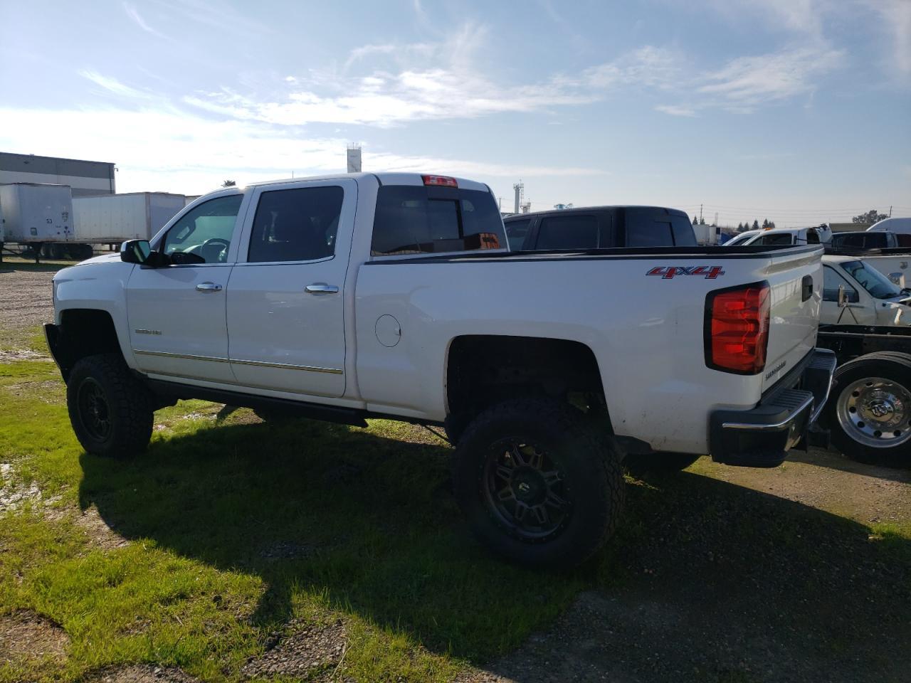 2015 CHEVROLET SILVERADO - Фото 2