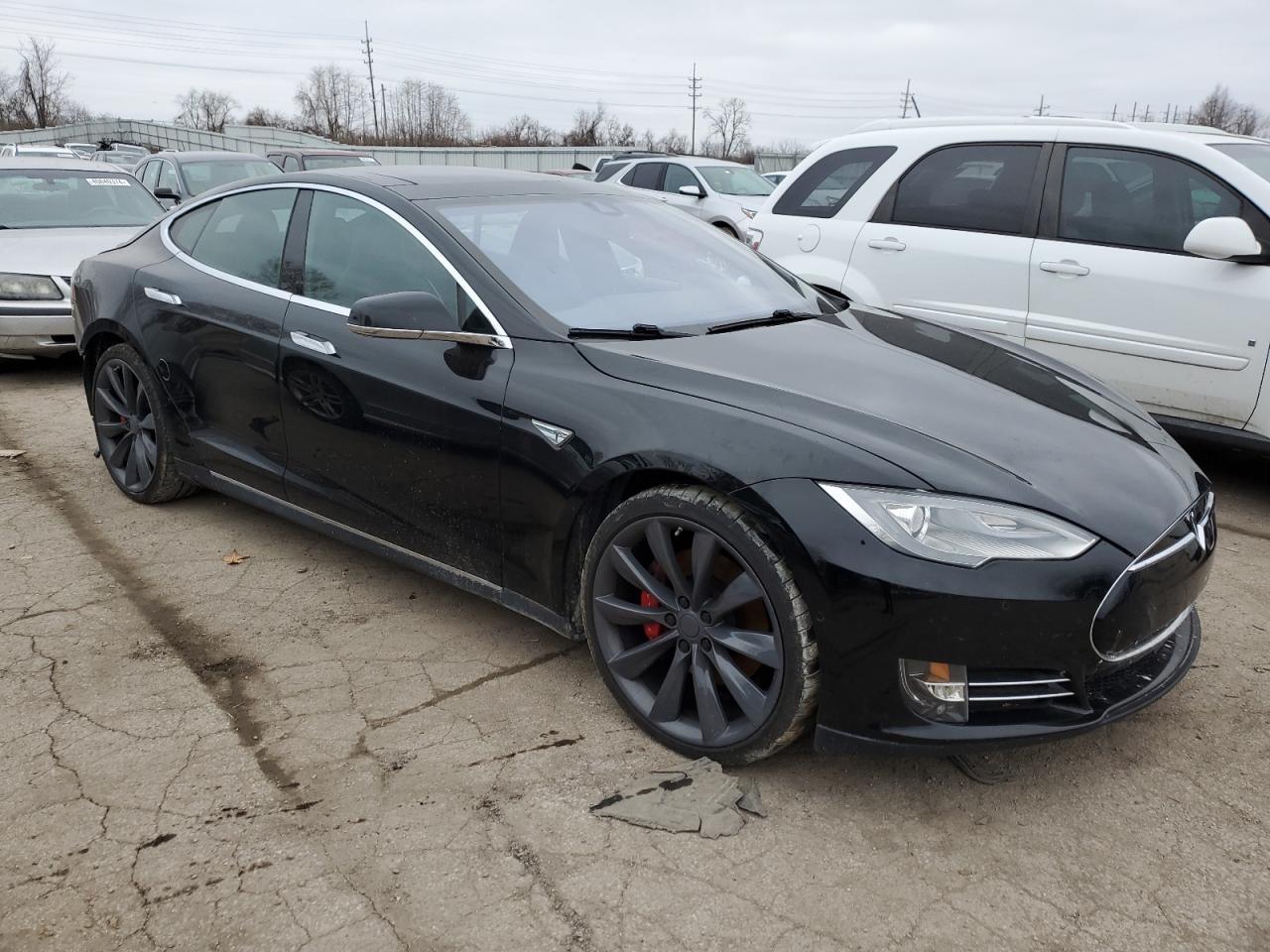 2015 TESLA MODEL S P8 - Image 4