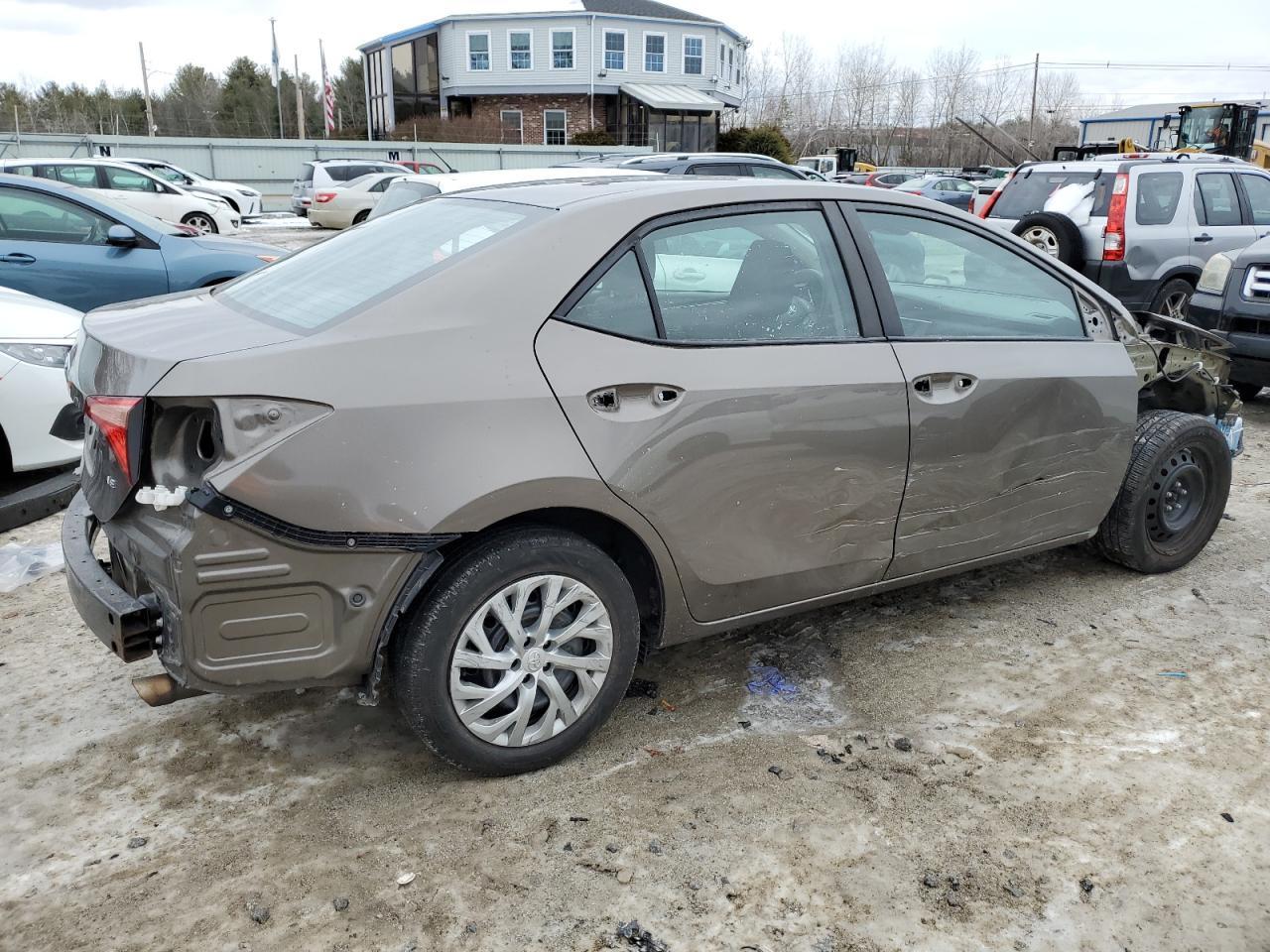 2019 TOYOTA COROLLA L - Фото 3