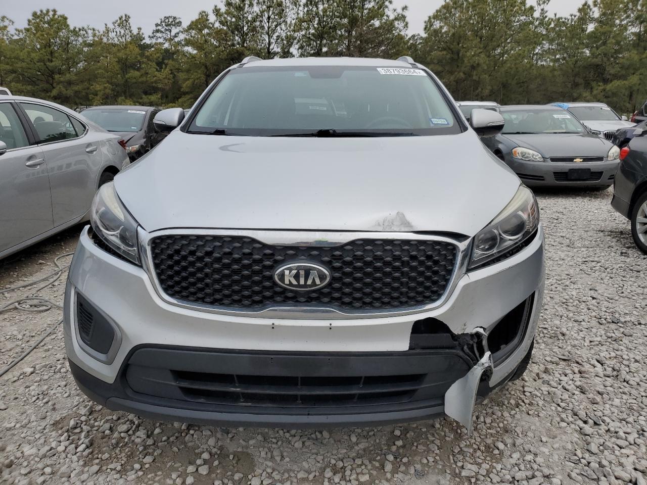 2016 KIA SORENTO LX - Image 5