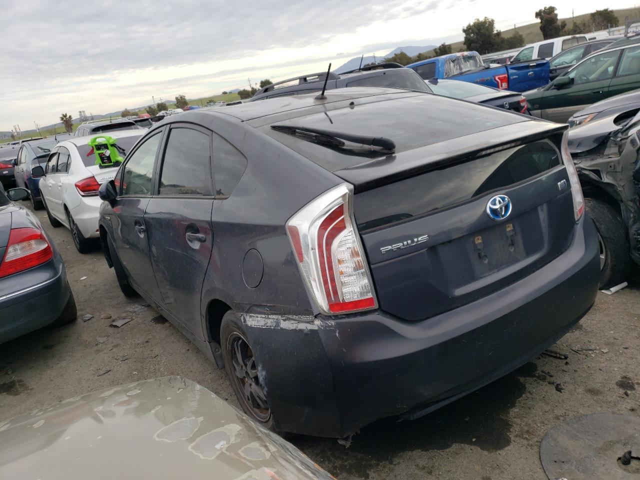 2015 TOYOTA PRIUS - Фото 2