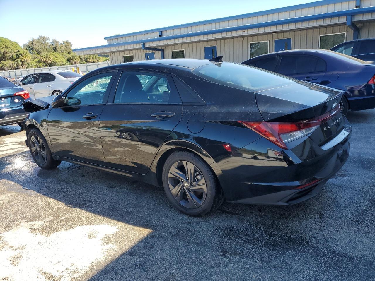 2023 HYUNDAI ELANTRA SE - Image 2