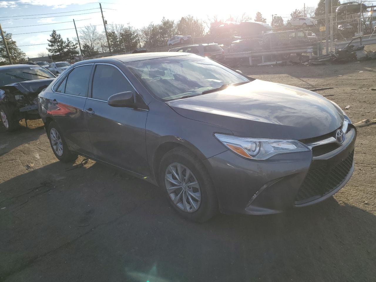 2016 TOYOTA CAMRY LE - Фото 4