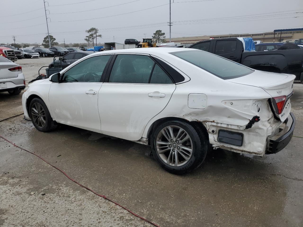 2016 TOYOTA CAMRY LE - Фото 2