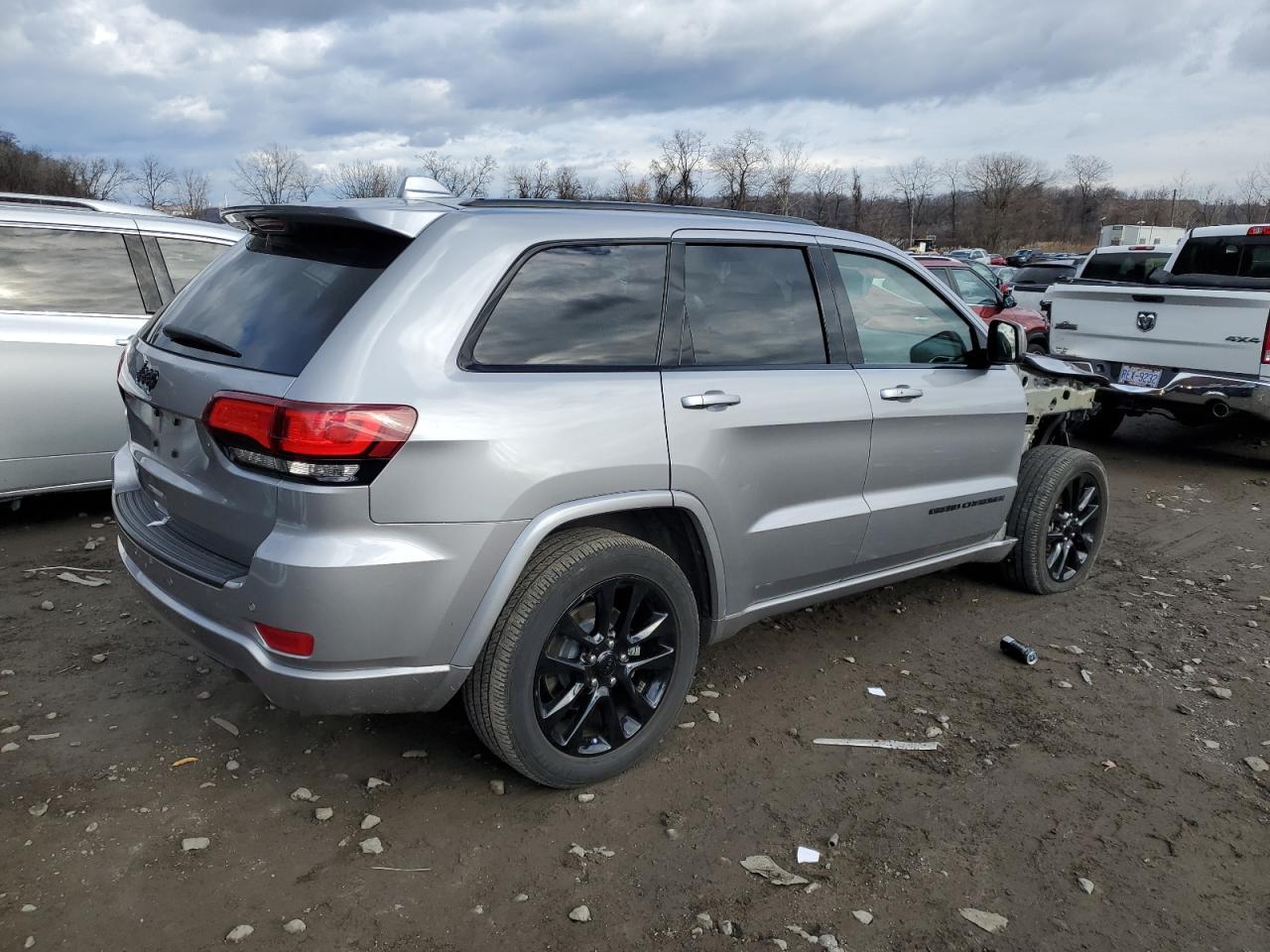 2018 JEEP GRAND CHER - Image 3
