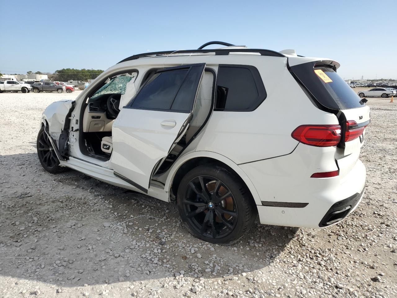2021 BMW X7 XDRIVE4 - Фото 2
