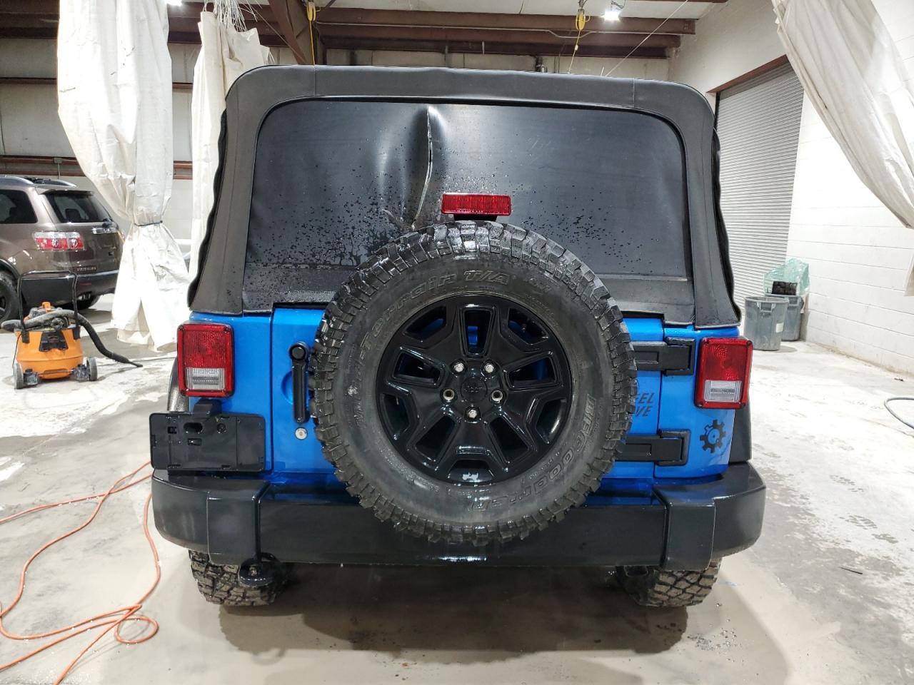 2015 JEEP WRANGLER U - Фото 6
