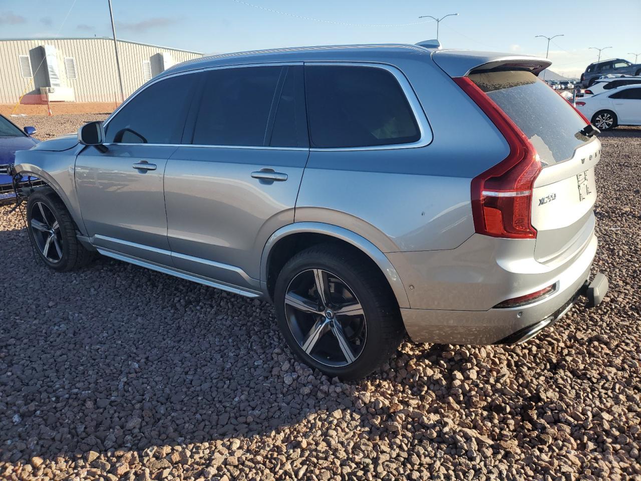 2016 VOLVO XC90 T6 - Image 2