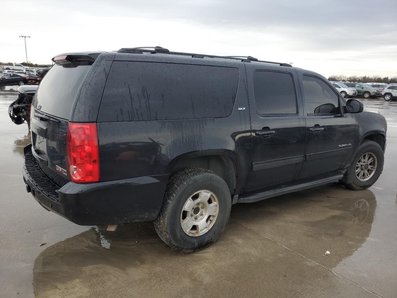 2012 GMC YUKON XL K - Фото 3