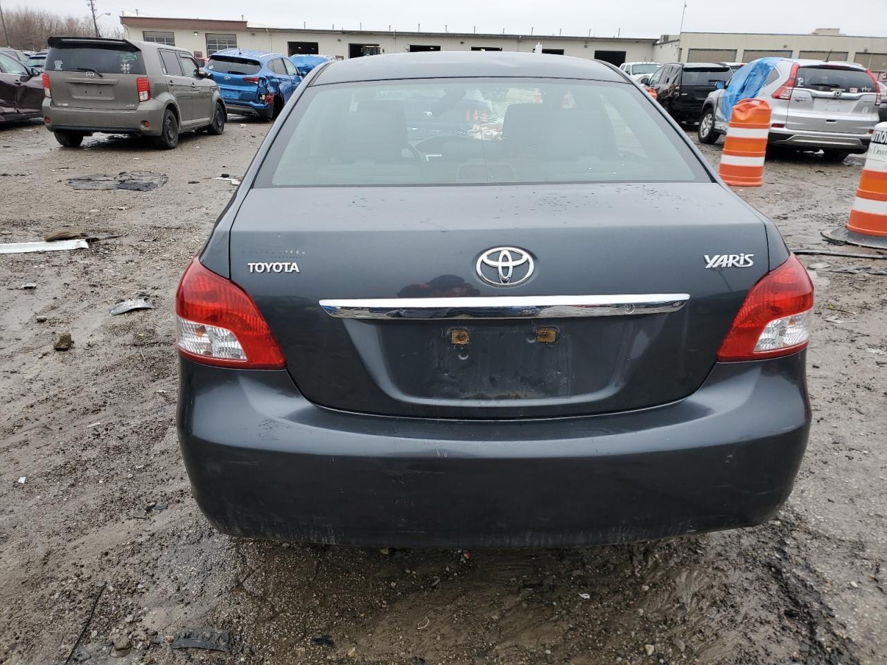 2011 TOYOTA YARIS - Фото 6