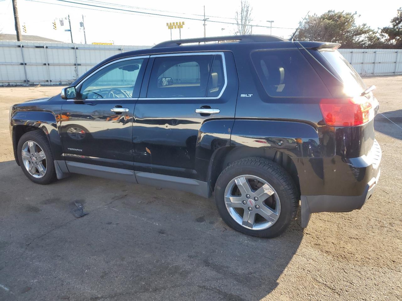 2012 GMC TERRAIN SL - Image 2